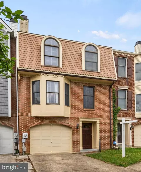 23 Victoria Sq, Frederick, MD 21702