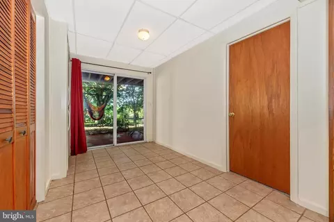 Entry Way - 28014 Barnes Rd, Monrovia, MD 21770 photo 4 of 4