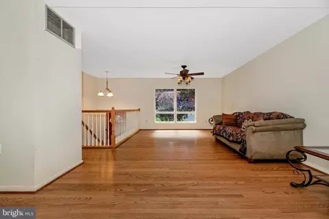 Living - 28014 Barnes Rd, Monrovia, MD 21770 photo 1 of 8