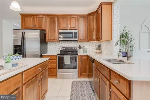 Kitchen - 111 Wheeler Ln, Frederick, MD 21702 photo 4 of 5