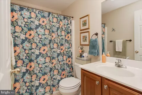 Bath - 111 Wheeler Ln, Frederick, MD 21702 photo 5 of 5