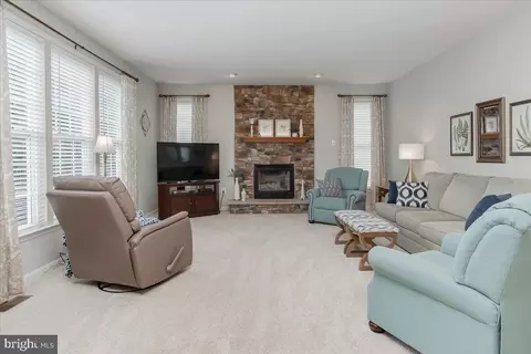 Living - 111 Wheeler Ln, Frederick, MD 21702 photo 2 of 3