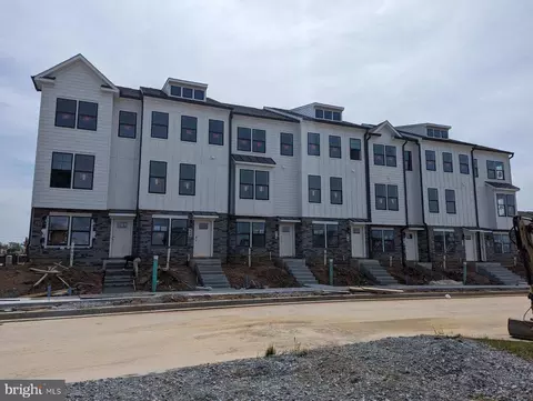 719 Courier Ln, Frederick, MD 21701