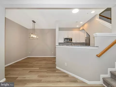 5709 Duke Ct, Frederick, MD 21703 photo 8