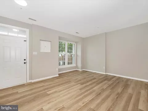 5709 Duke Ct, Frederick, MD 21703 photo 3