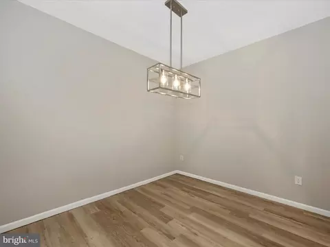 5709 Duke Ct, Frederick, MD 21703 photo 9
