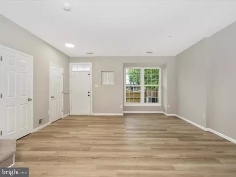 5709 Duke Ct, Frederick, MD 21703 photo 4
