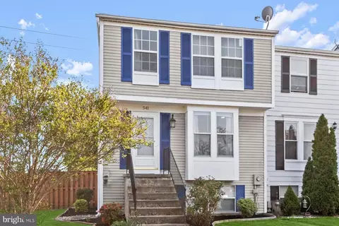 541 Riggs Ct, Frederick, MD 21703 photo 3