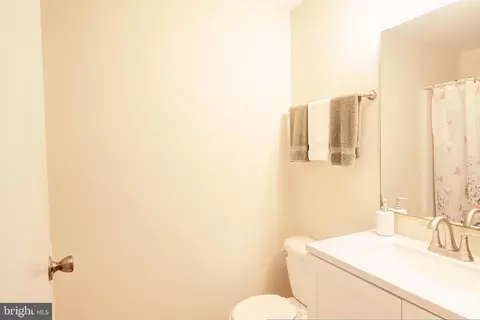 700 B Heather Ridge Dr #13B, Frederick, MD 21702 photo 8