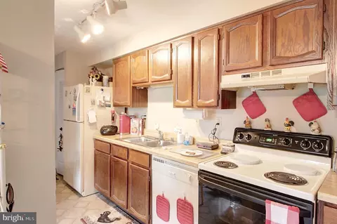 700 B Heather Ridge Dr #13B, Frederick, MD 21702 photo 2