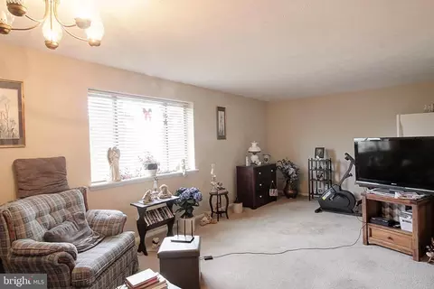 700 B Heather Ridge Dr #13B, Frederick, MD 21702 photo 5