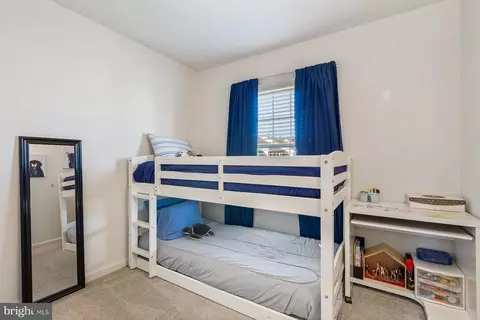 Bedroom - 6721 Killdeer Ct, Frederick, MD 21703 photo 5 of 8