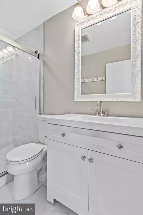 Bath - 6721 Killdeer Ct, Frederick, MD 21703 photo 2 of 3