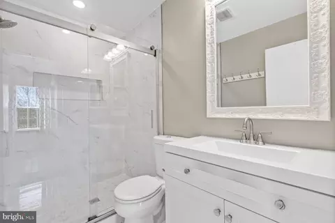 Bath - 6721 Killdeer Ct, Frederick, MD 21703 photo 1 of 3