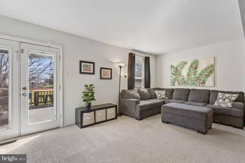 Living - 6721 Killdeer Ct, Frederick, MD 21703 photo 3 of 4