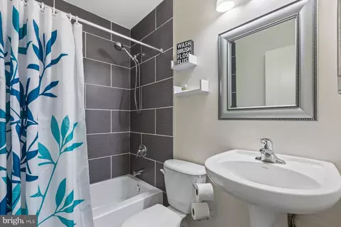 Bath - 6721 Killdeer Ct, Frederick, MD 21703 photo 3 of 3