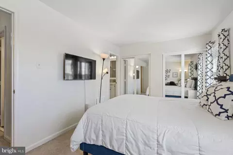 Bedroom - 6721 Killdeer Ct, Frederick, MD 21703 photo 3 of 8