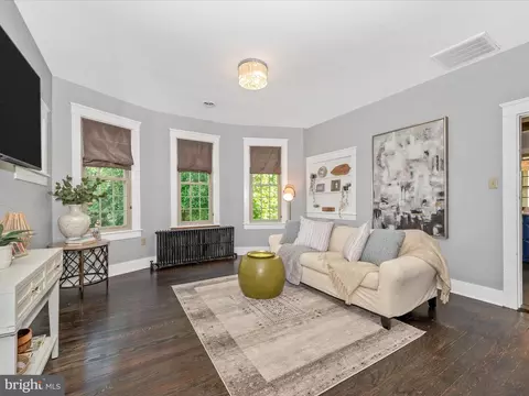 302 E Main St, Thurmont, MD 21788 photo 8