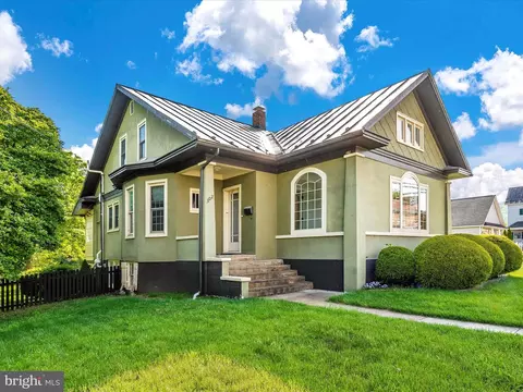 302 E Main St, Thurmont, MD 21788