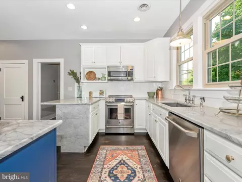 302 E Main St, Thurmont, MD 21788 photo 18