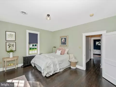 302 E Main St, Thurmont, MD 21788 photo 25