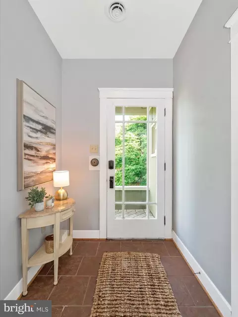 302 E Main St, Thurmont, MD 21788 photo 3