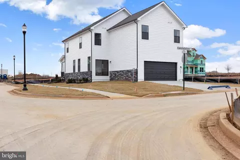 Exterior - 724 Bond St, Frederick, MD 21701 photo 3 of 3