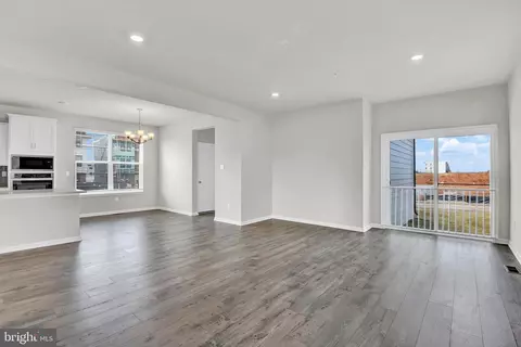 Living - 726 Bond St, Frederick, MD 21701 photo 1 of 1