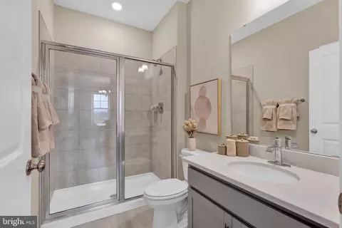 Bath - 730 Bond St, Frederick, MD 21701 photo 1 of 7