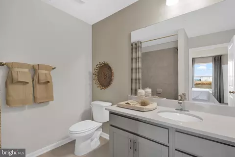 Bath - 730 Bond St, Frederick, MD 21701 photo 3 of 7