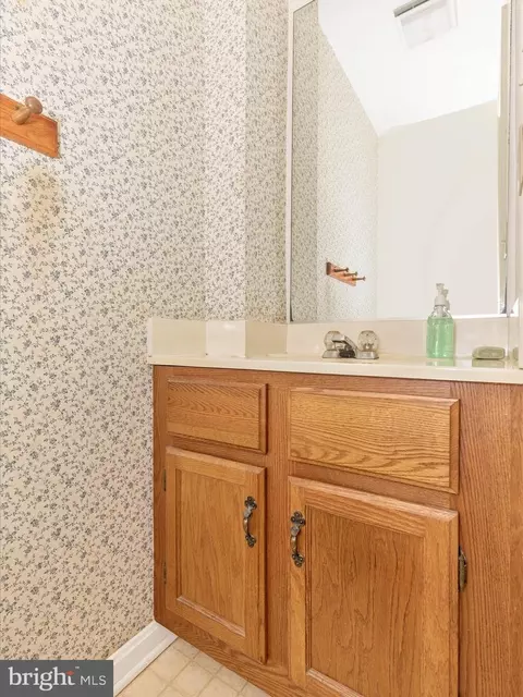 Bath - 113 E Hammaker St, Thurmont, MD 21788 photo 1 of 5
