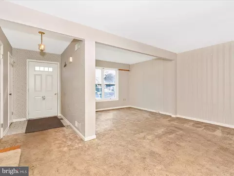 Living - 113 E Hammaker St, Thurmont, MD 21788 photo 1 of 6