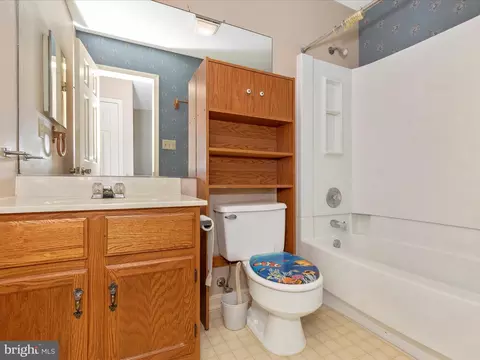 Bath - 113 E Hammaker St, Thurmont, MD 21788 photo 4 of 5