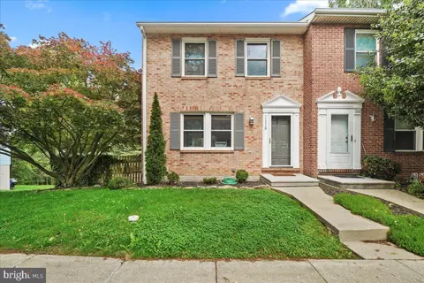 1310 N Oak Cliff Ct, Mount Airy, MD 21771