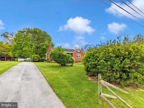 76 W Frederick St W, Walkersville, MD 21793
