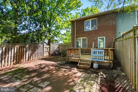 Exterior - 2423 Prentice Ct, Frederick, MD 21702 photo 4 of 4