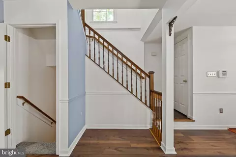 Entry Way - 2423 Prentice Ct, Frederick, MD 21702 photo 8 of 11