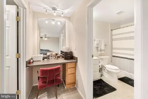 Bath - 1779 Heather Ln, Frederick, MD 21702 photo 2 of 4