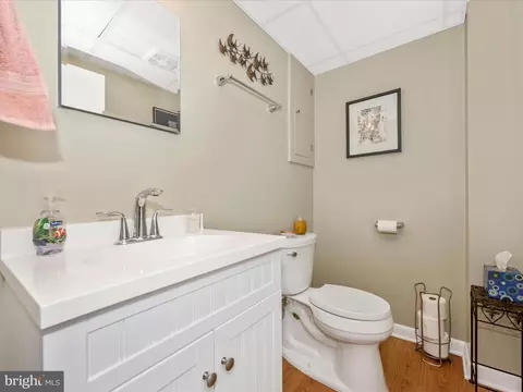 Bath - 4 Kline Blvd, Frederick, MD 21701 photo 3 of 4