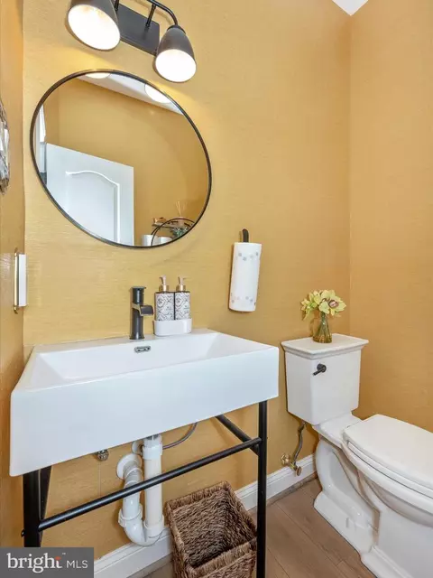 Bath - 2677 Monocacy Ford Rd, Frederick, MD 21701 photo 1 of 6