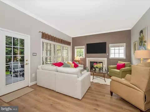 Living - 2677 Monocacy Ford Rd, Frederick, MD 21701 photo 6 of 10