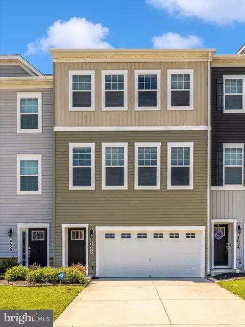 Exterior - 4652 Cambria Rd, Frederick, MD 21703 photo 2 of 8