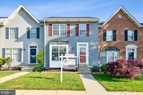 8036 Waterview Ct, Frederick, MD 21701 photo 2