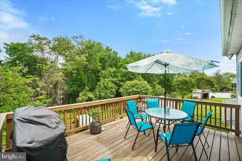 Exterior - 1021 Cheryls Ct, Frederick, MD 21703 photo 5 of 10