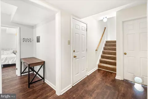 Entry Way - 1021 Cheryls Ct, Frederick, MD 21703 photo 2 of 2
