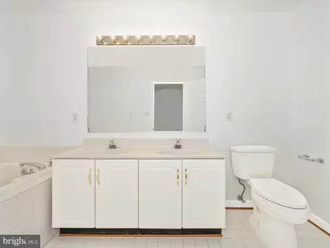 Bath - 6311 Briarcliff Way, Frederick, MD 21701 photo 3 of 7