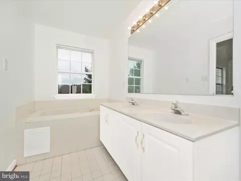 Bath - 6311 Briarcliff Way, Frederick, MD 21701 photo 2 of 7