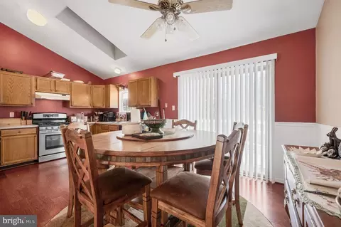 217 Lake Coventry Dr, Frederick, MD 21702 photo 12