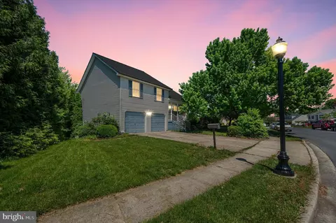 217 Lake Coventry Dr, Frederick, MD 21702