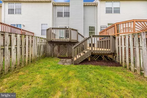 Exterior - 6674 Sea Gull Ct, Frederick, MD 21703 photo 5 of 9